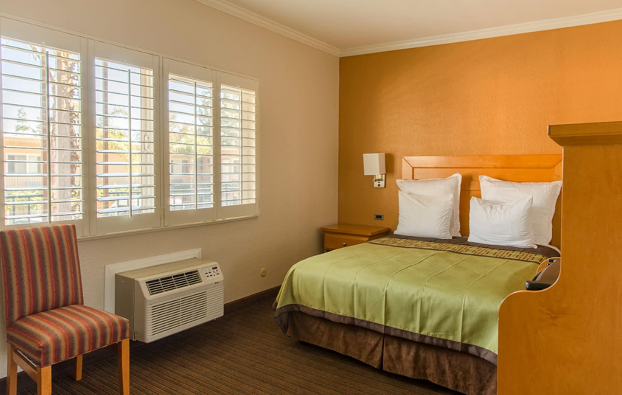 Anaheim Islander Inn And Suites Near Park And Convention Center Exteriör bild