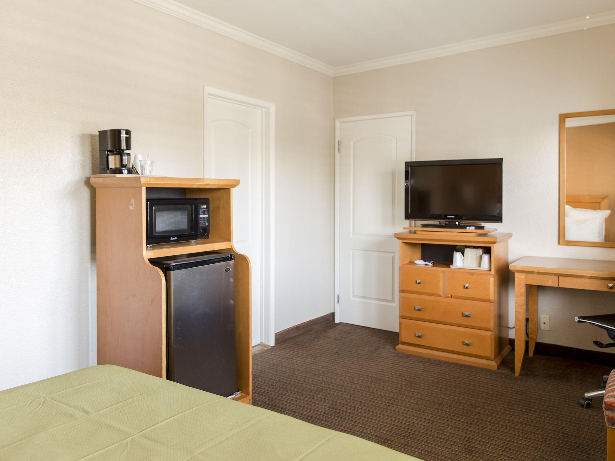 Anaheim Islander Inn And Suites Near Park And Convention Center Exteriör bild