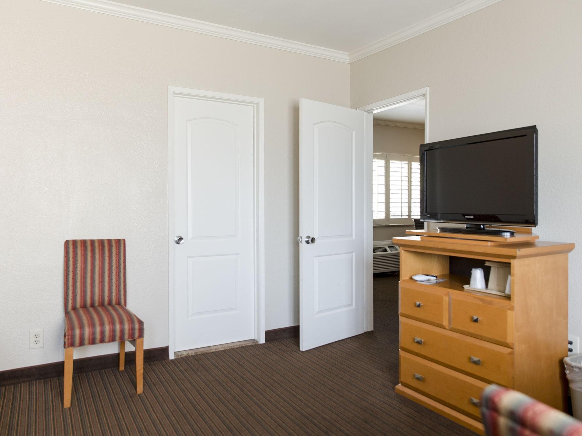 Anaheim Islander Inn And Suites Near Park And Convention Center Exteriör bild