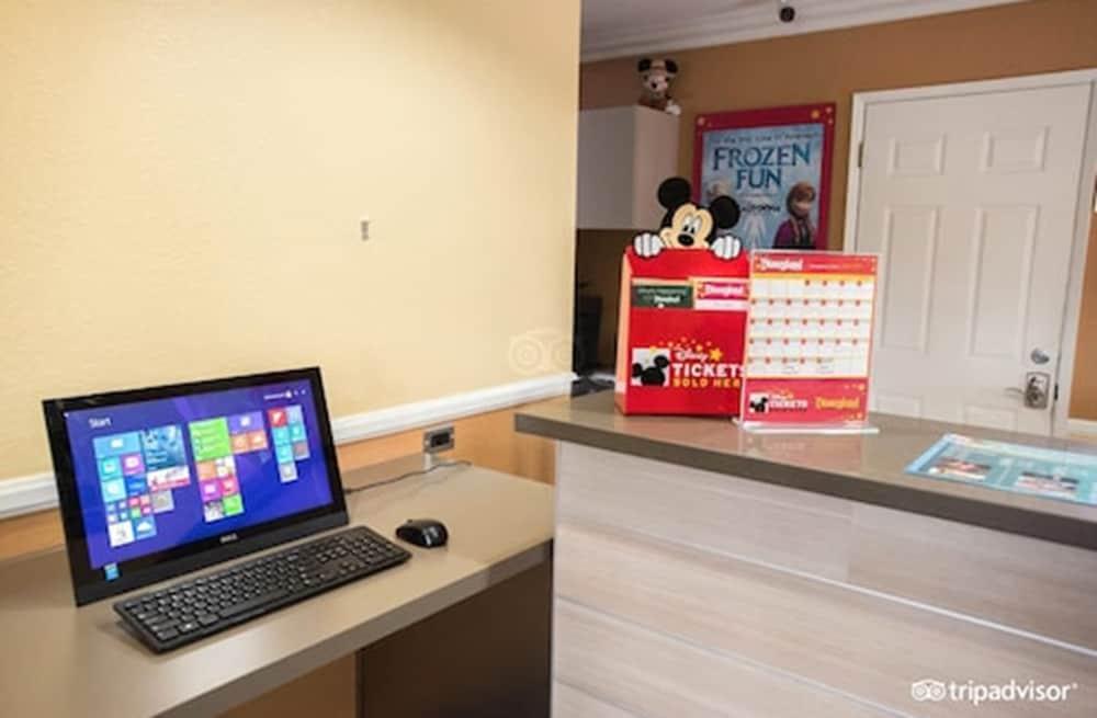 Anaheim Islander Inn And Suites Near Park And Convention Center Exteriör bild