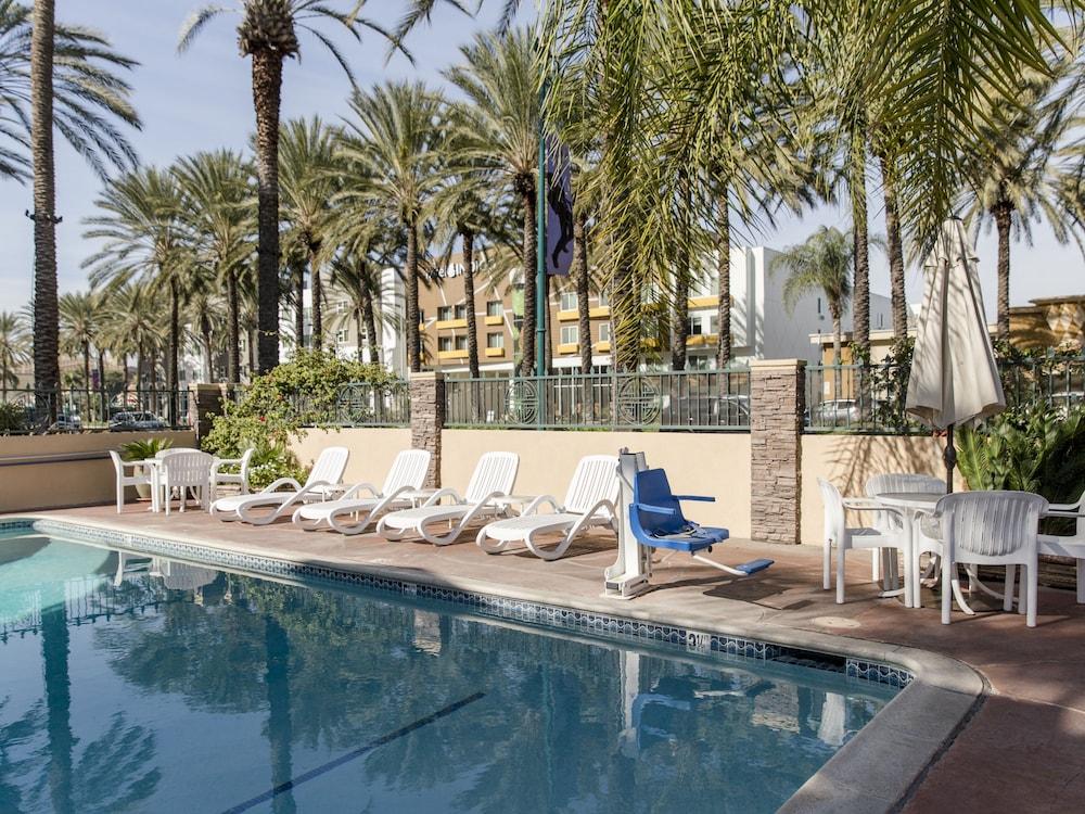 Anaheim Islander Inn And Suites Near Park And Convention Center Exteriör bild