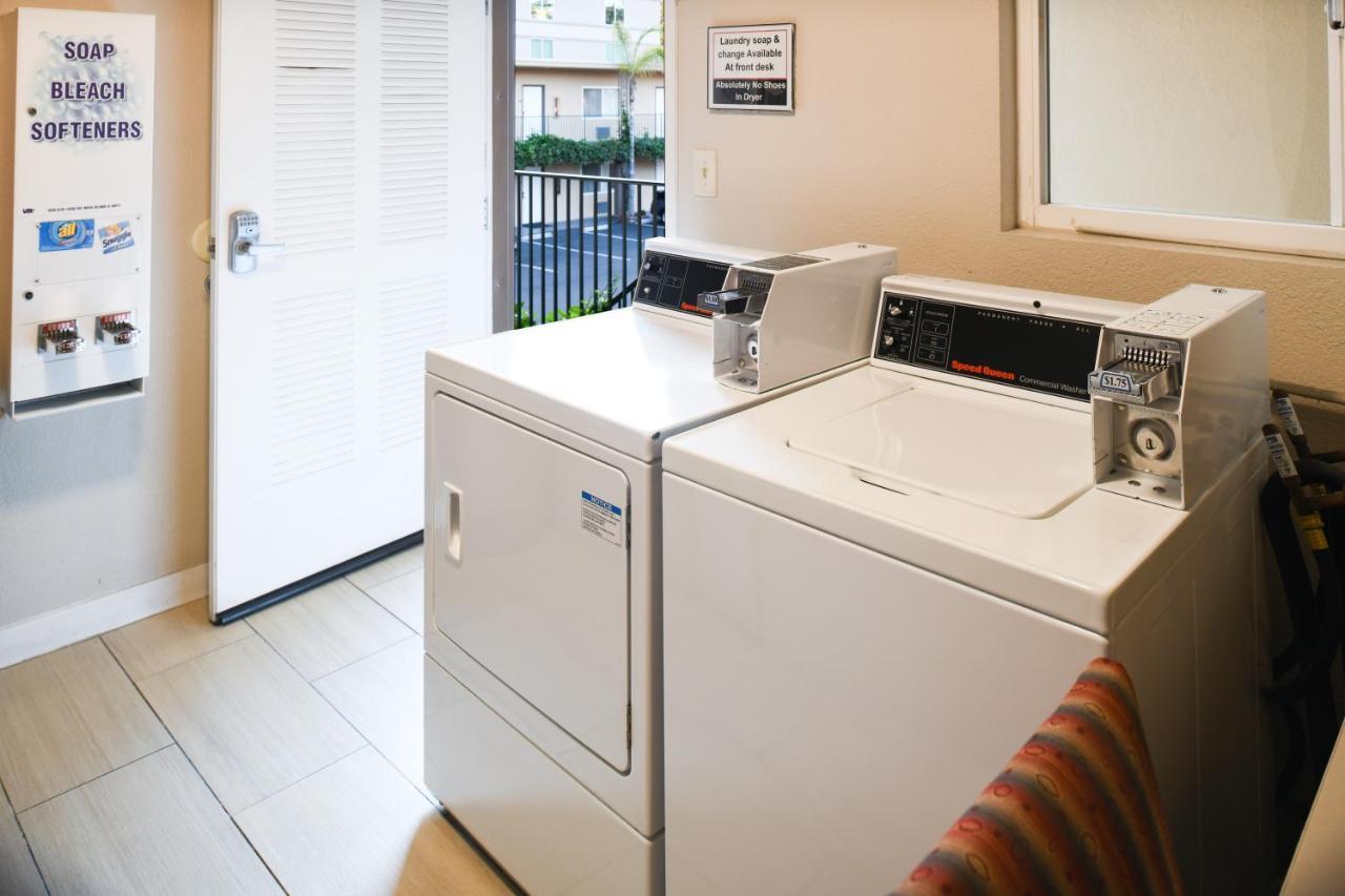 Anaheim Islander Inn And Suites Near Park And Convention Center Exteriör bild