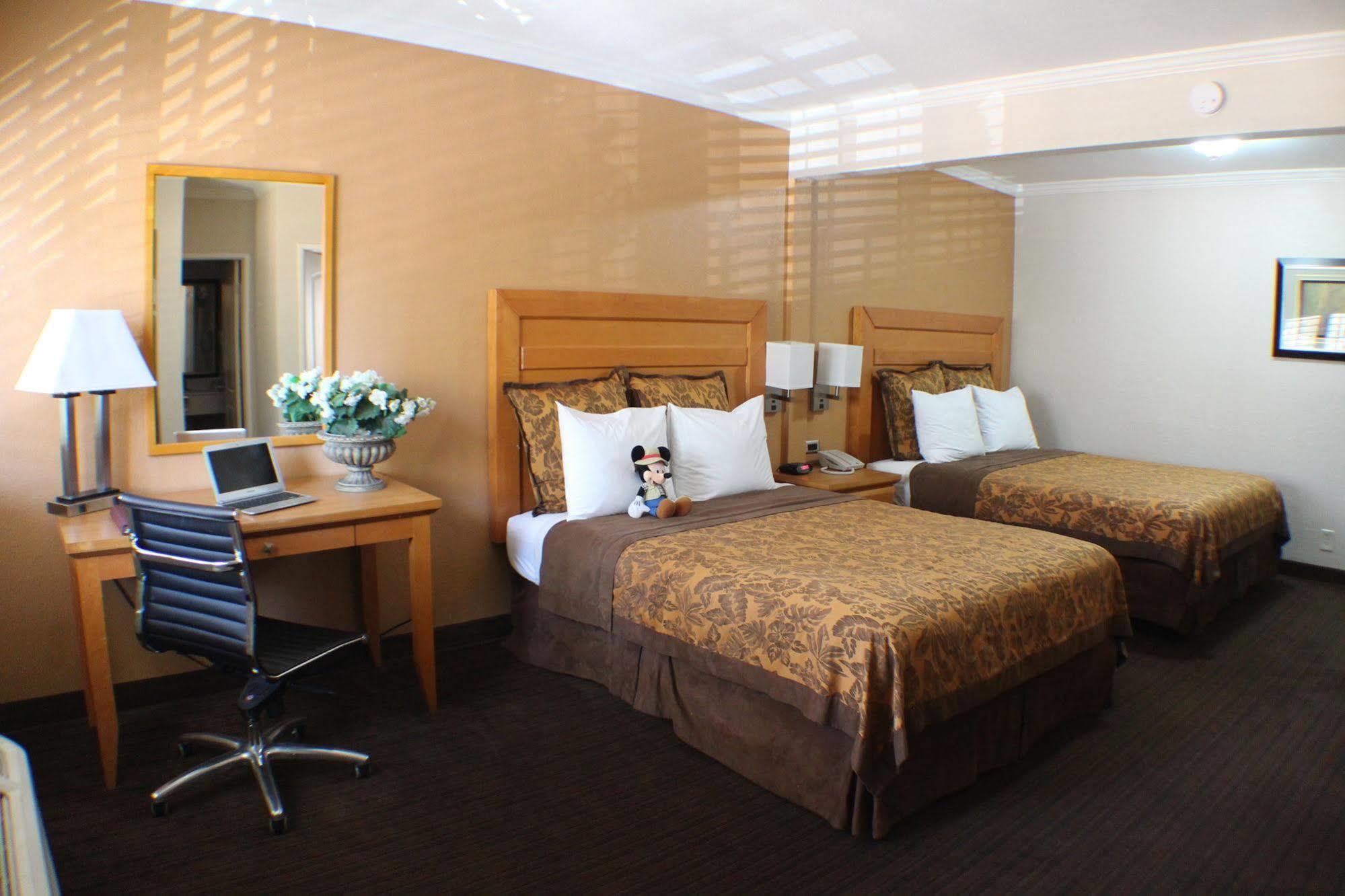 Anaheim Islander Inn And Suites Near Park And Convention Center Exteriör bild
