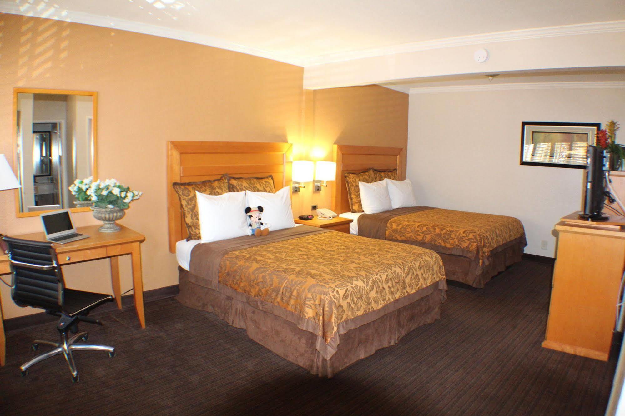 Anaheim Islander Inn And Suites Near Park And Convention Center Exteriör bild